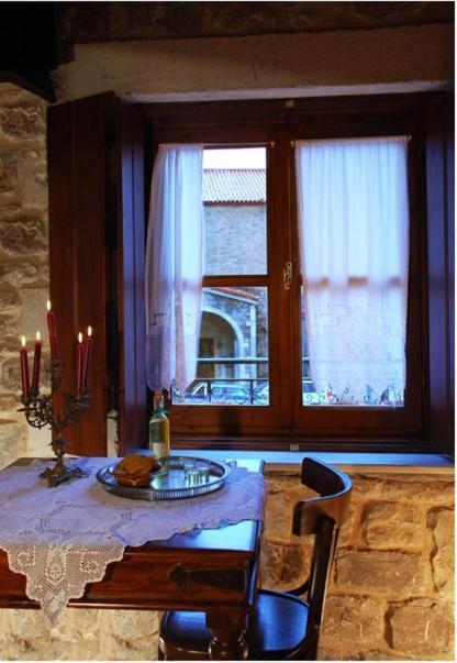 ホテル Ξενωνασ Σελινουντα Kosmás エクステリア 写真
