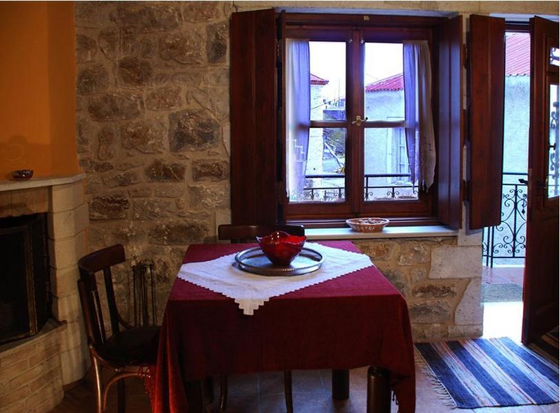 ホテル Ξενωνασ Σελινουντα Kosmás エクステリア 写真